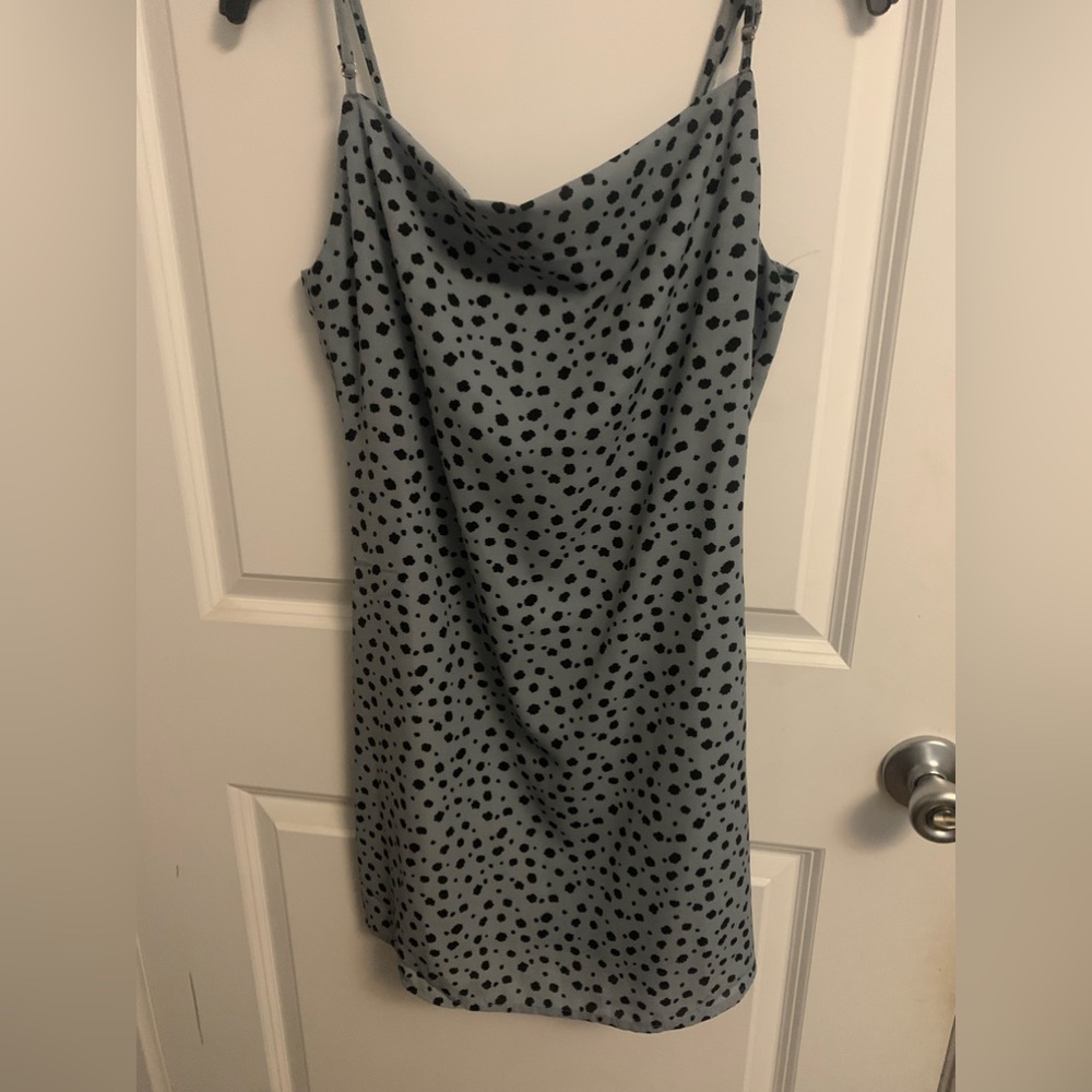 blue dress